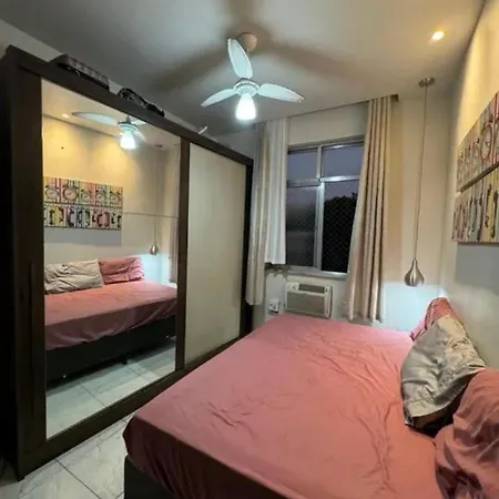 Apartamento Bem Localizado Em